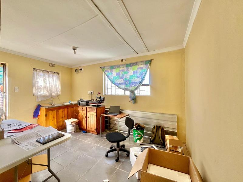 6 Bedroom Property for Sale in Eersterivier Industria Western Cape